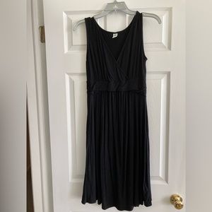 Old Navy Sleeveless maternity dress